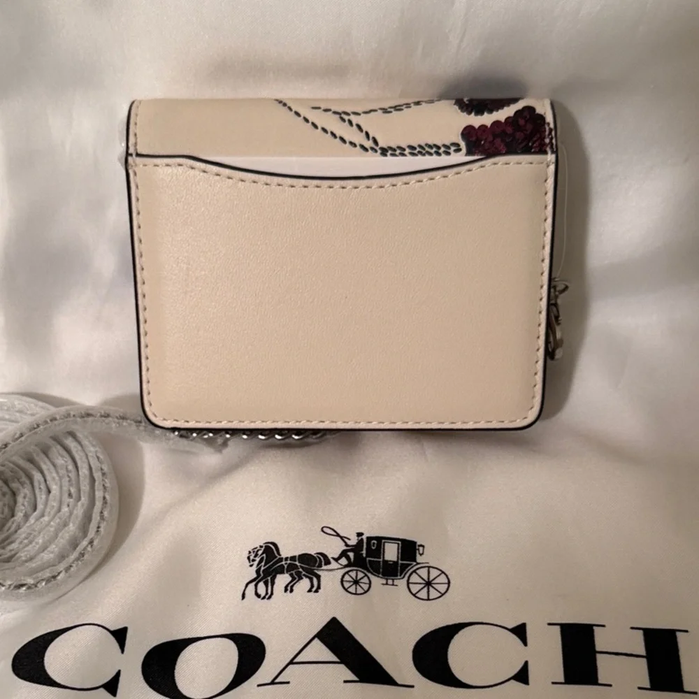 ❤️🍒Coach‎ NWT White Mini Wallet with Silver Chain With Sparkly Cherry Print - Picture 5 of 6